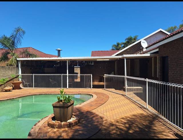 3 BEDROOM HOUSE FOR SALE IN BRENTHURST